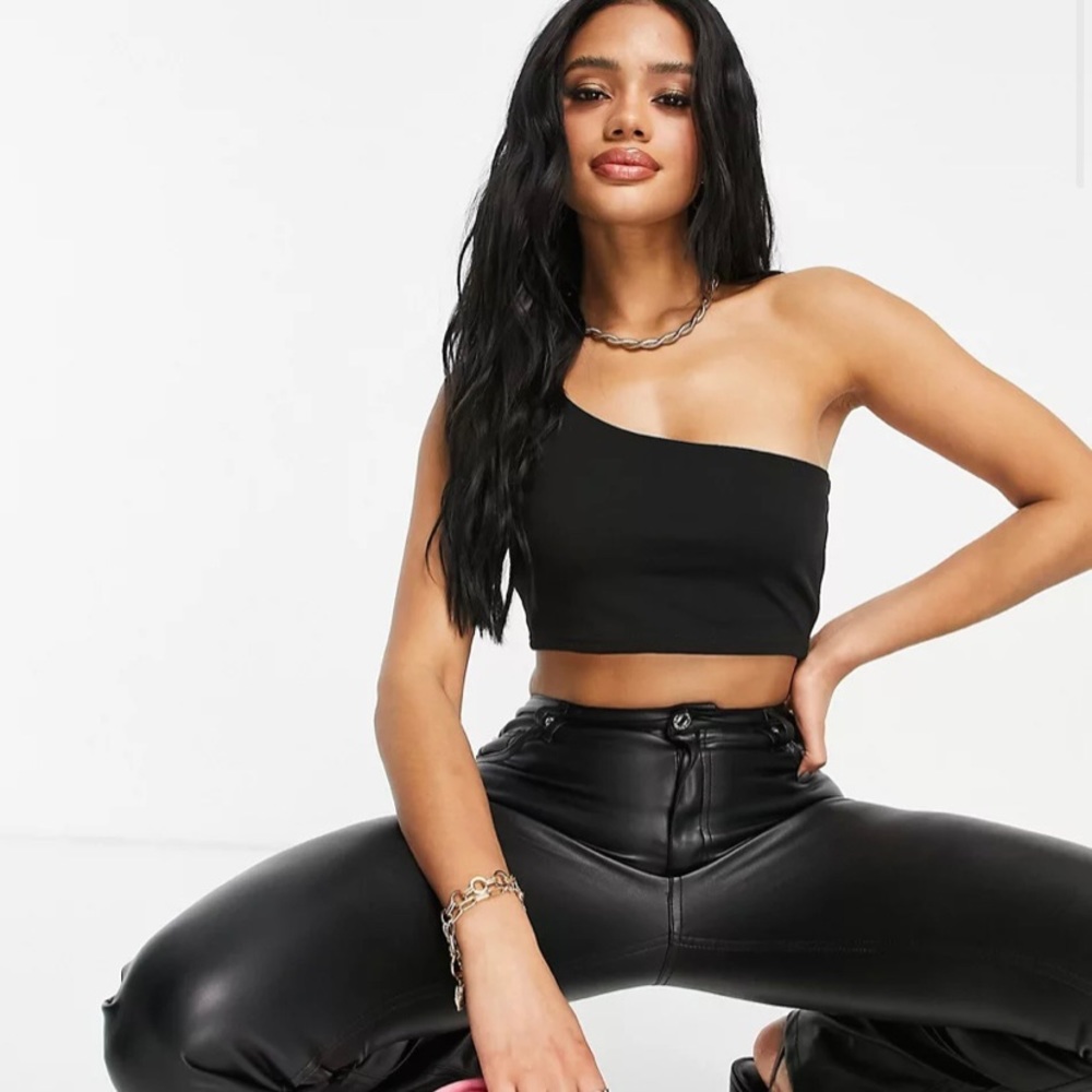 One Shoulder Crop Top